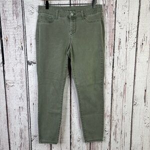 Maurice’s Size Medium Short Olive Green Soft Jeans‎ Pants Mid Rise Skinny Leg